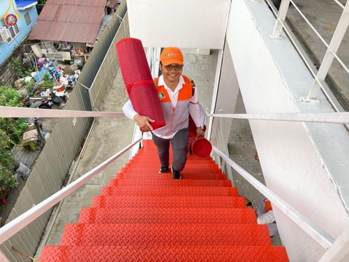 ภาพ No.120965:V.20 เป็นปลื้ม การเตรียมงาน เก็บงาน การรับบุญของเจ้าหน้าที่หน่วยงานต่างๆ เพื่อโครงการธรรมยาตรา กตัญญูบูชา มหาปูชนียาจารย์ พระมงคลเทพมุนี (สด จนฺทสโร) พระผู้ปราบมาร อนุสรณ์สถาน 7 แห่ง ปีที่ 12 ระหว่างวันที่ 2 - 31 มกราคม พ.ศ.2567