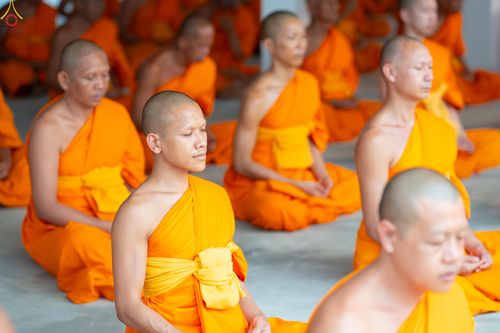 ภาพ No.299984:วันที่ 22 มกราคม พ.ศ.2569 พระธรรมยาตราปฏิบัติธรรม และถ่ายภาพหมู่ประวัติศาสตร์ ณ อาคารธรรมยาตรา กตัญญูบูชามหาปูชนียาจารย์  ตรงข้ามวัดปากน้ำภาษีเจริญ จ.กรุงเทพมหานคร ในโครงการธรรมยาตรา กตัญญูบูชา มหาปูชนียาจารย์ พระมงคลเทพมุนี(สด จนฺทสโร) พระผู้ปราบมาร อนุ