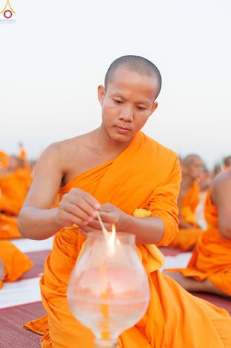 ภาพ No.302188:วันที่ 23 มกราคม พ.ศ. 2569 พิธีจุดประทีปธรรมถวายเป็นพุทธบูชา (ภาพชุดที่ 2) และบูชาธรรมมหาปูชนียาจารย์  ณ อนุสรณ์สถานลำดับที่ 5 สถานที่เผยแผ่วิชชาธรรมกายครั้งแรก อนุสรณ์สถานบางปลา วัดบางปลา อำเภอบางเลน จังหวัดนครปฐม ในโครงการธรรมยาตรา กตัญญูบูชา มหาปูชนีย