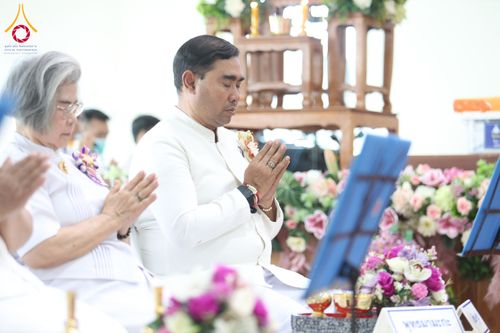 ภาพ No.290315:วันอังคารที่ 6 มกราคม พ.ศ. 2569 พิธีเจริญพุทธมนต์ ปฏิบัติธรรม มอบทุนการศึกษา ถวายสังฆทาน 142 วัด ณ ศูนย์ปฏิบัติธรรมพระมงคลเทพมุนี อ.สองพี่น้อง จ.สุพรรณบุรี