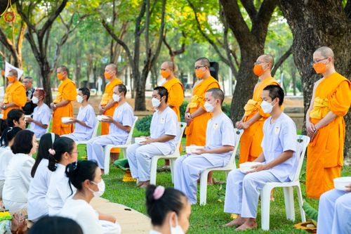 ภาพ No.80095:พิธีตัดปอยผมและปลงผมนาคธรรมทายาท โครงการอุปสมบทหมู่ธรรมทายาท พุทธศาสตร์สากลรุ่นที่ 7 (ภาคฤดูร้อน) วันอาทิตย์ที่ 9 เมษายน พ.ศ.2566