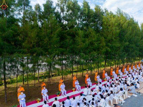 ภาพ No.82591:พิธีตัดปอยผมและปลงผมนาคธรรมทายาท ในโครงการอุปสมบทหมู่ธรรมทายาทพุทธศาสตร์สากล รุ่นที่ 7 (ภาคฤดูฝน) วันอาทิตย์ที่ 11 มิถุนายน พ.ศ. 2566 ณ  วัดพระธรรมกาย