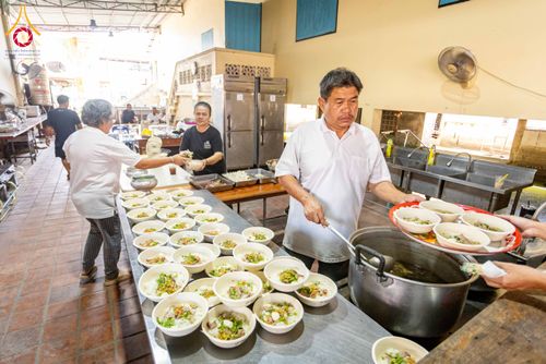 ภาพ No.304523:วันที่ 27 มกราคม พ.ศ. 2569 พิธีทอดผ้าป่าทำนุบำรุงศาสนสถาน ณ วัดปรางค์หลวง ต.บางม่วง อ.บางใหญ่ จ.นนทบุรี ในโครงการธรรมยาตรา กตัญญูบูชา มหาปูชนียาจารย์ พระมงคลเทพมุนี(สด จนฺทสโร) พระผู้ปราบมาร อนุสรณ์สถาน 7 แห่ง ปีที่ 14