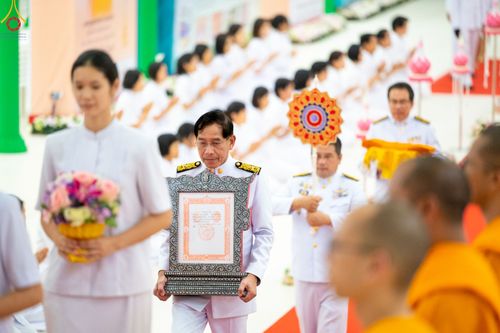 ภาพ No.78564:พิธีต้อนรับสัญญาบัตร พัดยศ ผ้าไตรและถวายมุทิตาสักการะฯ พระครูสิทธิรัตนวิเทศ และ พระครูวิเทศสันติคุณ วันอังคารที่ 28 มีนาคม พ.ศ. 2566 ณ อุโบสถวัดพระธรรมกาย