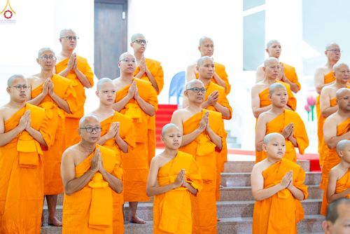 ภาพ No.338863:วันที่ 11 กรกฎาคม พศ.2569 พิธีบรรพชาอุปสมบท โครงการอุปสมบทหมู่ธรรมทายาทนานาชาติ  IDOP รุ่นที่ 21 (ภาษาจีน)  จากประเทศจีน มาเลเซีย สิงคโปร์ และไต้หวัน , โครงการบรรพชาสามเณรโรงเรียนนานาชาติ รุ่นที่ 15