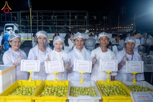 ภาพ No.296591:วันที่ 18 มกราคม พ.ศ. 2569 พิธีถวายภัตตาหารเป็นสังฆทาน แด่พระธรรมยาตรา ณ วัดโบสถ์บน ต.บางคูเวียง จ.นนทบุรี อนุสรณ์สถานลำดับที่ 4 สถานที่เกิดด้วยกายธรรม ในโครงการธรรมยาตรา กตัญญูบูชา มหาปูชนียาจารย์ พระมงคลเทพมุนี(สด จนฺทสโร) พระผู้ปราบมาร อนุสรณ์สถาน 7 แ