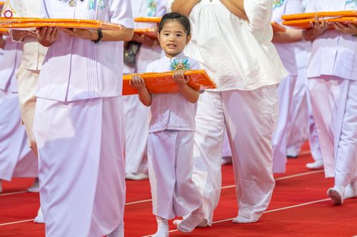 ภาพ No.318458:วันอาทิตย์ต้นเดือนที่ 5 เมษายน พ.ศ.2569 พิธีทอดผ้าป่าสมทบมหาสังฆทาน 40,000 กว่าวัดทั่วประเทศ ณ สภาธรรมกายสากล วัดพระธรรมกาย