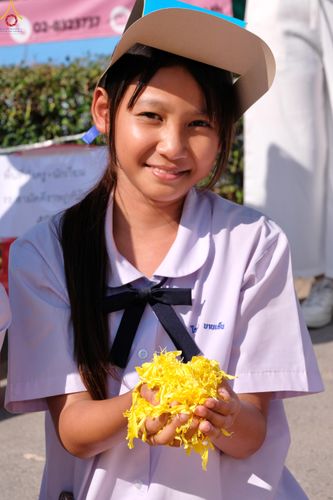 ภาพ No.304110:วันที่ 25 มกราคม พ.ศ. 2569 พิธีต้อนรับพระธรรมยาตรา  รร.สามัคคีราษฏร์บำรุง-วัดพระธรรมกาย ในโครงการธรรมยาตรา กตัญญูบูชา มหาปูชนียาจารย์ พระมงคลเทพมุนี(สด จนฺทสโร) พระผู้ปราบมาร อนุสรณ์สถาน 7 แห่ง ปีที่ 14