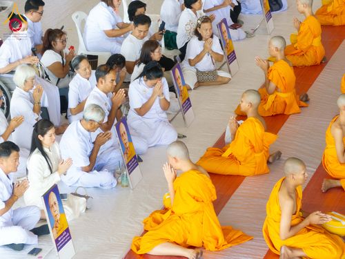 ภาพ No.319619:วันเสาร์ที่ 4 เมษายน พ.ศ.2569 พิธีขอขมา มอบผ้าไตร และถวายบาตรแด่นาคธรรมทายาท ในโครงการบรรพชาสามเณรฟื้นฟูพระพุทธศาสนาทั่วไทย โครงการหน่อแก้วเปรียญธรรม รุ่นที่ 14 โครงการสามเณรยุวธรรมทายาท รุ่นที่ 34 โครงการสามเณรมัชฌิมธรรมทายาท รุ่นที่ 30 ณ สภาธรรมกายสากล