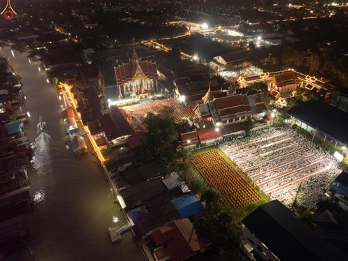 ภาพ No.297491:วันที่ 18 มกราคม พ.ศ. 2569 พิธีตักบาตรพระธรรมยาตรา ณ วัดโบสถ์บน ต.บางคูเวียง จ.นนทบุรี อนุสรณ์สถานลำดับที่ 4 สถานที่เกิดด้วยกายธรรม ในโครงการธรรมยาตรา กตัญญูบูชา มหาปูชนียาจารย์ พระมงคลเทพมุนี(สด จนฺทสโร) พระผู้ปราบมาร อนุสรณ์สถาน 7 แห่ง ปีที่ 14