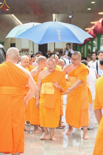 ภาพ No.137853:พิธีอุปสมบทสามเณรอุทิศชีวิต 11 รูป วันวิสาขบูชา พุธที่ 22 พฤษภาคม พ.ศ.2567 ณ อุโบสถ วัดพระธรรมกาย