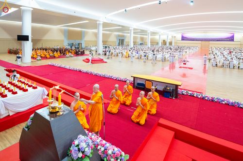 ภาพ No.311941:วันอังคารที่ 3 มีนาคม พ.ศ.2569 พิธีมอบโล่วัชรเกียรติยศ โครงการตอบปัญหาธรรมะทางก้าวหน้า ครั่งที่ 43, พิธีมอบโล่วัชรเกียรติยศ โครงการสอบตอบปัญหาศีลธรรม เพื่อสันติภาพโลก (World-Pec) ครั้งที่ 19 ณ สภาธรรมกายสากล วัดพระธรรมกาย