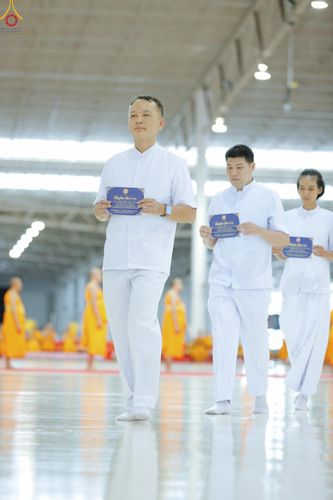 ภาพ No.339025:วันอาทิตย์ที่ 12 กรกฎาคม พ.ศ.2569 พิธีมุทิตาผู้สอบได้เปรียญธรรม ประโยค 1-2 ถึง ป.ธ.9 และ บ.ศ.1-2 ถึง บ.ศ.6 สำนักศาสนศึกษาวัดพระธรรมกาย ประจำปี 2569, พิธีมอบตราตั้งแต่งตั้งอาจารย์ใหญ่ สำนักศาสนศึกษาวัดพระธรรมกาย