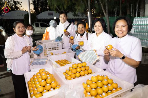 ภาพ No.289513:วันที่ 7 มกราคม พ.ศ. 2569 พิธีถวายภัตตาหารเป็นสังฆทาน แด่พระธรรมยาตรา ในโครงการธรรมยาตรา กตัญญูบูชา มหาปูชนียาจารย์ พระมงคลเทพมุนี(สด จนฺทสโร) พระผู้ปราบมาร อนุสรณ์สถาน 7 แห่ง ปีที่ 14 ณ อนุสรณ์สถานมหาวิหารพระมงคลเทพมุนี (โลตัสแลนด์) อ.สองพี่น้อง จ.สุพรร