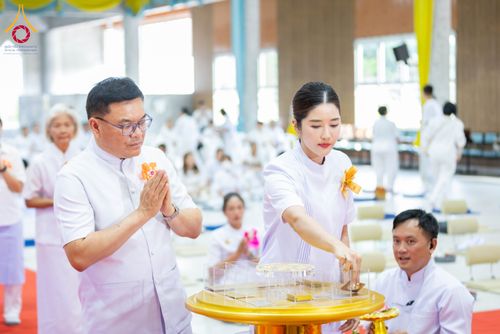 ภาพ No.315696:วันอาทิตย์ ที่ 22 มีนาคม พ.ศ. 2569 พิธีทอดผ้าป่าฉลองพระประธาน พิธีประดิษฐานพระบรมสารีริกธาตุในองค์พระประธาน พิธีจารึกชื่อบรรจุในแผ่นฌาน ณ ศูนย์ปฏิบัติธรรมสมุทรปราการ (บางบ่อ)