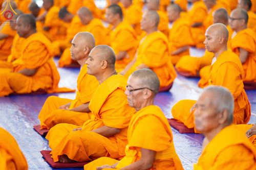 ภาพ No.315286:​วันอาทิตย์ที่ 22 มีนาคม พ.ศ.2569 สามเณรธรรมทายาทเนปาล 500 รูป ฟังธรรม สวดมนต์ ปฏิบัติธรรมร่วมกัน  ณ International Assembly and Meditation Hall Lumbini