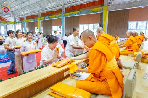 ภาพ No.315607:วันอาทิตย์ ที่ 22 มีนาคม พ.ศ. 2569 พิธีทอดผ้าป่าฉลองพระประธาน พิธีประดิษฐานพระบรมสารีริกธาตุในองค์พระประธาน พิธีจารึกชื่อบรรจุในแผ่นฌาน ณ ศูนย์ปฏิบัติธรรมสมุทรปราการ (บางบ่อ)