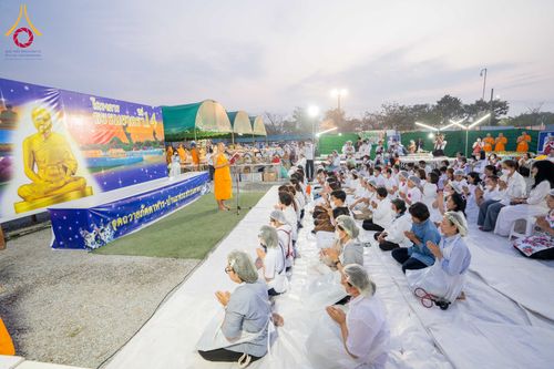 ภาพ No.300231:วันที่ 22 มกราคม พ.ศ. 2569 พิธีถวายภัตตาหารเป็นสังฆทาน แด่พระธรรมยาตรา ณ อนุสรณ์สถานบางปลา วัดบางปลา อำเภอบางเลน จังหวัดนครปฐม ในโครงการธรรมยาตรา กตัญญูบูชา มหาปูชนียาจารย์ พระมงคลเทพมุนี(สด จนฺทสโร) พระผู้ปราบมาร อนุสรณ์สถาน 7 แห่ง ปีที่ 14