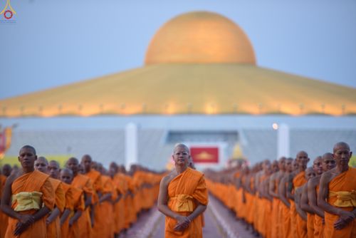 ภาพ No.307775:วันที่ 31 มกราคม พ.ศ. 2569 พิธีจุดประทีปธรรมถวายเป็นพุทธบูชา  และบูชาธรรมมหาปูชนียาจารย์ (ภาพชุดที่ 2) ณ วัดพระธรรมกาย ปทุมธานี ในโครงการธรรมยาตรา กตัญญูบูชา มหาปูชนียาจารย์ พระมงคลเทพมุนี(สด จนฺทสโร) พระผู้ปราบมาร อนุสรณ์สถาน 7 แห่ง ปีที่ 14