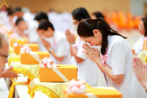 ภาพ No.153350:พิธีมุทิตาสักการะ พระภิกษุ-สามเณร ผู้สอบไล่ได้เปรียญธรรม ประโยค 1-2 ถึงประโยค ป.ธ.9 และบาลีศึกษา ประโยค1-2 ถึง บ.ศ.9 , พิธีมอบดวงแก้วสามเณรผู้ทรงบาลีไวยากรณ์ วัดพระธรรมกาย และ ศูนย์ส่งเสริมศีลธรรมในประเทศและต่างประเทศ วันอาทิตย์ที่ 8 กันยายน พ.ศ.2567