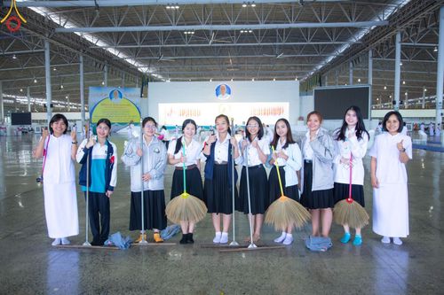 ภาพ No.207387:พิธีตักบาตร และปฏิบัติธรรมช่วงสาย ในวันมาฆบูชา วันพุธที่ 12 กุมภาพันธ์ พ.ศ. 2568 ณ วัดพระธรรมกาย จังหวัดปทุมธานี