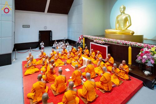 ภาพ No.256339:วันที่ 4 ตุลาคม พ.ศ. 2568 พิธีบรรพชาอุปสมบท  โครงการอุปสมบทหมู่บูชาธรรม 141 ปี  พระมงคลเทพมุนี (สด จนฺทสโร) ณ โบสถ์พระไตรปิฏก วัดพระธรรมกาย จ.ปทุมธานี