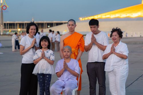 ภาพ No.132803:พิธีปลงผมยุวธรรมทายาท รุ่นที่ 32 มัชฌิมธรรมทายาท รุ่นที่ 28 ณ ลานธรรม วัดพระธรรมกาย วันเสาร์ที่ 30 มีนาคม พ.ศ. 2567
