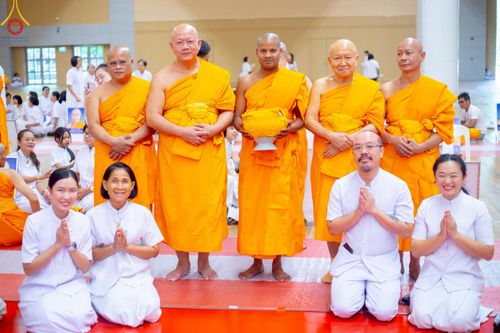ภาพ No.217346:วันเสาร์ที่ 12 เมษายน พ.ศ. 2568 พิธีบรรพชา พิธีขอศีลและขอนิสสัย พิธีมอบบาตร ในโครงการอุปสมบทหมู่ บูชาธรรมหลวงพ่อธัมมชโย, โครงการธรรมทายาท ระดับอุดมศึกษา รุ่นที่ 52 ,  โครงการบวชพระนานาชาติ AEC & WAB CEO รุ่นที่ 4 ณ วัดพระธรรมกาย