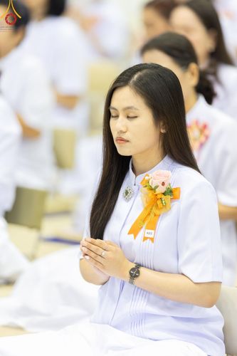 ภาพ No.177730:พิธีตักบาตรและพิธีบูชาข้าวพระ ในวันอาทิตย์ต้นเดือนที่ 1 ธันวาคม พ.ศ. 2567 ณ สภาธรรมกายสากล วัดพระธรรมกาย