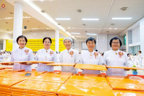 ภาพ No.244081:วันอาทิตย์ที่ 7 กันยายน พ.ศ. 2568 พิธีทอดผ้าป่าสมทบกฐินวัดพระธรรมกาย และสมทบกฐิน 30,000 วัดทั่วไทย ครั้งที่ 2 ณ ห้องแก้วสารพัดนึก 1 วัดพระธรรมกาย