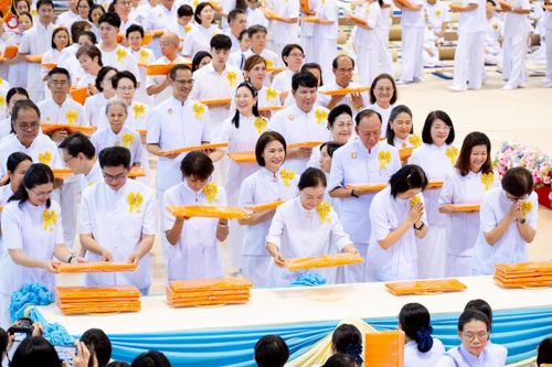 ภาพ No.240848:วันพุธที่ 27 สิงหาคม พ.ศ. 2568 พิธีทอดผ้าป่าเพื่อสร้างอาคาร  82 ปี หลวงพ่อธัมมชโย สมทบกฐินวัดพระธรรมกาย และกฐิน 30,000 วัดทั่วประเทศ ครั้งที่ 1