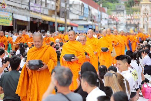 ภาพ No.245403:วันอาทิตย์ที่ 14 กันยายน พ.ศ. 2568 ตักบาตรพระ 555 รูป มหากุศล  น้อมถวายเป็นพุทธบูชา ณ หอนาฬิกาเบตง อ.เบตง จ.ยะลา