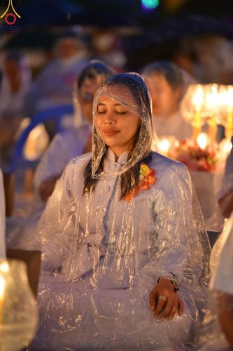 ภาพ No.118338:พิธีจุดประทีปถวายเป็นพุทธบูชา และบูชาธรรมมหาปูชนียาจารย์ พระมงคลเทพมุนี(สด จนฺทสโร) วันที่ 24 มกราคม พ.ศ. 2567 ณ อนุสรณ์สถานบางปลา อ.บางเลน จ.นครปฐม