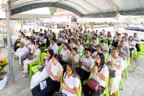 ภาพ No.234535:วันพฤหัสบดีที่ 24 กรกฎาคม พ.ศ. 2568 พิธีถวายสังฆทานแก่คณะสงฆ์ 323 วัด , พิธีมอบกองทุนหนุนแรงใจช่วยครูใต้ , พิธีทำบุญส่วนกุศลแด่ผู้วายชนม์ ในเหตุการณ์ความไม่สงบ 4 จังหวัด ชายแดนภาคใต้ (ปัตตานี , ยะลา , นราธิวาส , สงขลา) ปีที่ 21 ครั้งที่ 179 ณ วัดเวฬุวัน 