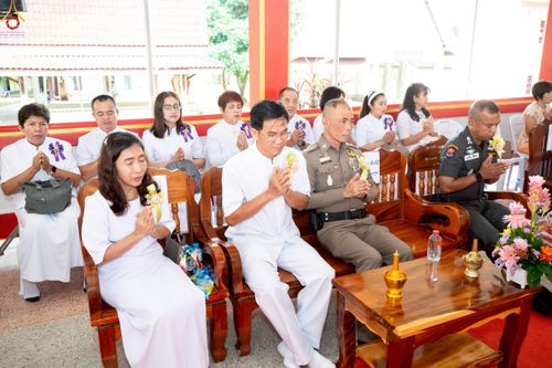 ภาพ No.234471:วันพฤหัสบดีที่ 24 กรกฎาคม พ.ศ. 2568 พิธีถวายสังฆทานแก่คณะสงฆ์ 323 วัด , พิธีมอบกองทุนหนุนแรงใจช่วยครูใต้ , พิธีทำบุญส่วนกุศลแด่ผู้วายชนม์ ในเหตุการณ์ความไม่สงบ 4 จังหวัด ชายแดนภาคใต้ (ปัตตานี , ยะลา , นราธิวาส , สงขลา) ปีที่ 21 ครั้งที่ 179 ณ วัดเวฬุวัน 