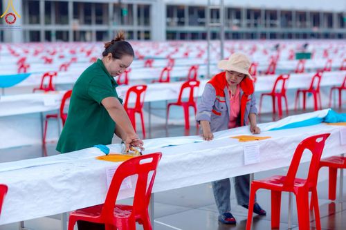 ภาพ No.218712:วันพฤหัสบดีที่ 17 เมษายน พ.ศ. 2568 การเตรียมงานในลานธรรม , สภาธรรมกายสากล , วิหารคด  เพื่องานวันคุ้มครองโลก 22 เมษายน พ.ศ. 2568