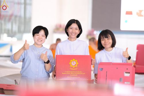 ภาพ No.210964:วันที่ 15 มีนาคม พ.ศ. 2568  บุญบรรจุกล่องไทยธรรม เพื่อถวายแด่พระสังฆาธิการ 40,000 กว่าวัดทั่วไทย ในวันคุ้มครองโลก 22 เมษายน พ.ศ. 2568