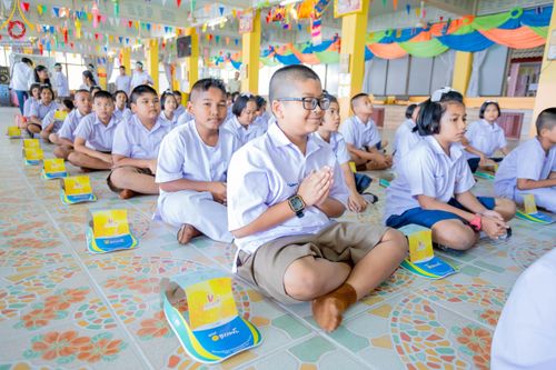 ภาพ No.192221:พิธีทอดผ้าป่าทำนุบำรุงศาสนสถาน ณ วัดนราภิรมย์ ตำบลนราภิรมย์ อำเภอบางเลน จังหวัดนครปฐม ในโครงการธรรมยาตรา กตัญญูบูชา มหาปูชนียาจารย์ พระมงคลเทพมุนี(สด จนฺทสโร) พระผู้ปราบมาร อนุสรณ์สถาน 7 แห่ง ปีที่ 13 วันที่ 9 มกราคม พ.ศ. 2568