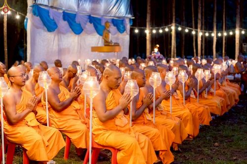 ภาพ No.238436:วันเสาร์ที่ 9 สิงหาคม พ.ศ. 2568 พิธีกลั่นแผ่นดิน โปรยทราย และจุดประทีปถวายเป็นพุทธบูชา จ.ระยอง สถาปนาองค์พระเจดีย์เพื่อสร้างสันติภาพโลก ณ ศูนย์ปฏิบัติธรรมระยอง(บ้านช่องลม) ต.บางบุตร อ.บ้านค่าย จ.ระยอง