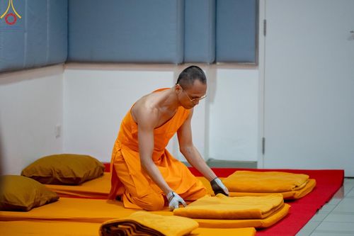 ภาพ No.60612:V.38 ทุ่มพลังเพื่อพ่อครบ 80 ปี ภาพการเตรียมงานของหน่วยงานต่างๆ เพื่อพิธีฉลองอายุวัฒนมงคล 80 ปี หลวงพ่อธัมมชโย และรับถวายมหาสังฆทาน 10,000 กว่าวัดทั่วประเทศ ในวันคุ้มครองโลก วันจันทร์ที่ 22 เมษายน พ.ศ. 2567