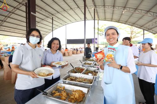 ภาพ No.127541:V.31 ทุ่มเทเพื่อบางกล่ำ การเตรียมงานของเจ้าหน้าที่หน่วยงานต่างๆ  เพื่องานธรรมยาตราอัญเชิญพระบรมสารีริกธาตุ ประดิษฐาน ณ มหารัตนเจดีย์สิริปทุมสวรรค์ (เจดีย์อริยพุทธะ 5 พระองค์) ณ ศูนย์ปฏิบัติธรรมภาคใต้ อ.บางกล่ำ จ.สงขลา ระหว่างวันที่ 9-10 มีนาคม พ.ศ. 2567