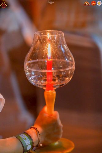 ภาพ No.224568:วันจันทร์ที่ 12 พฤษภาคม พ.ศ. 2568  ชาวพุทธในอินโดนีเซีย ร่วมฉลองวิสาขบูชาจุดประทีปกว่า 200,000 ดวง ณ พระมหาเจดีย์บรมพุทโธ  เจริญพุทธมนต์ถวาย “พระวชิรเกล้าเจ้าอยู่หัว”