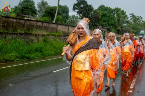 ภาพ No.226340:วันที่ 7-10 พฤษภาคม พ.ศ. 2568 โครงการเดินธรรมยาตรา สยาม-ลังกา ธรรมยาตรา ฉลองเทศกาลวิสาขบูชาแห่งชาติ ศรีลังกา บูชาธรรม 81 ปี หลวงพ่อธัมมชโย เมืองนูวราอิลิยา ประเทศศรีลังกา