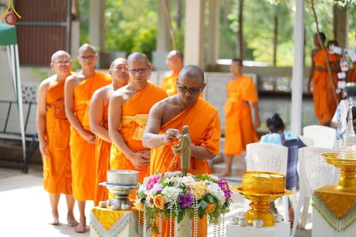 ภาพ No.61160:สามเณรออกบิณฑบาต และกิจกรรมอบรมสามเณร ในโครงการบรรพชาสามเณรฟื้นฟู พระพุทธศาสนาทั่วไทย ณ ศูนย์อบรมที่พักสงฆ์บ้านร่มเย็น จ.นราธิวาส วันที่ 2-15 เมษายน พ.ศ. 2567