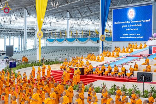 ภาพ No.237530:วันอาทิตย์ที่ 10 สิงหาคม พ.ศ.2568 พิธีมอบใบประกาศเกียรติคุณ โครงการสอบบาลี "ฉลองแชมป์" บูชาธรรม 80 ปี หลวงพ่อธัมมชโย ประจำปี 2568 และ พิธีมอบดวงแก้วสามเณรทรงบาลีไวยากรณ์ ณ สภาธรรมกายสากล วัดพระธรรมกาย ปทุมธานี