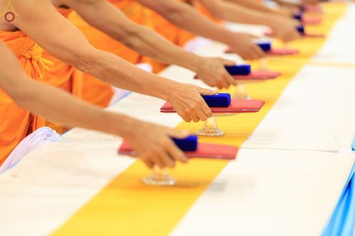 ภาพ No.75646:วัดพระธรรมกายจัด งานบุญวันอาทิตย์ต้นเดือน  มีกิจกรรมดังนี้ พิธีตักบาตร, พิธีบูชาข้าวพระ พระธรรมยาตรารับประกาศนียบัตร โครงการธรรมยาตราฯ ปีที่ 11 ในวันที่ 5 กุมภาพันธ์ พ.ศ. 2566 ณ วัดพระธรรมกาย อ.คลองหลวง จ.ปทุมธานี