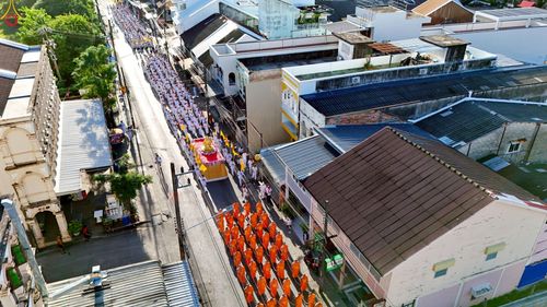 ภาพ No.248809:วันที่ 20 กันยายน พ.ศ. 2568 พิธีอัญเชิญรูปหล่อหลวงปู่วัดปากน้ำ ภาษีเจริญ จากวัดมงคลนิมิตร พระอารามหลวง เพื่อประดิษฐาน ณ วิหารพระมงคลเทพมุนี (สด จนฺทสโร)  ศูนย์ปฏิบัติธรรมภูเก็ต จ.ภูเก็ต