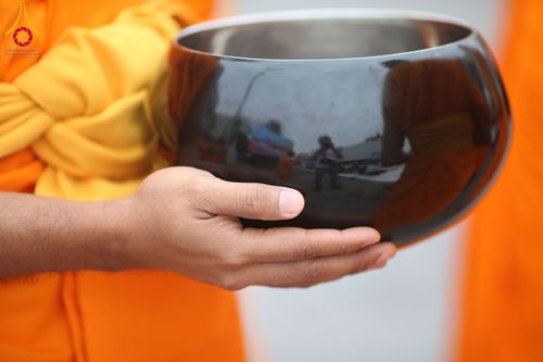 ภาพ No.210367:วันอาทิตย์ที่ 9 มีนาคม พ.ศ. 2568 พ่อเมืองโคราชจัดตักบาตรพระหมื่น ทำบุญเมือง 557 ปี