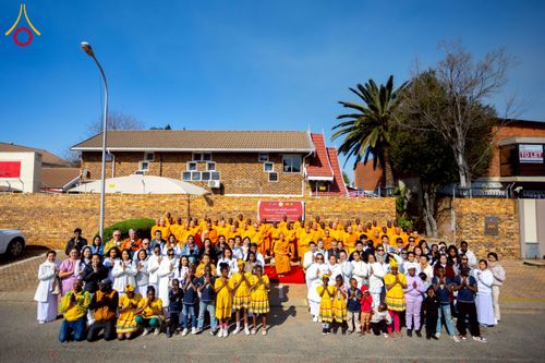 ภาพ No.231738:โครงการบรรพชาอุปสมบทหมู่ครั้งที่ 2 ณ วัดพระธรรมกายโจฮันเนสเบิร์ก ประเทศแอฟริกาใต้ วันอาทิตย์ 29 มิถุนายน พ.ศ. 2568
