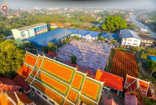 ภาพ No.197729:พิธีตักบาตรพระธรรมยาตรา ณ อนุสรณ์สถานลำดับที่ 4 สถานที่เกิดด้วยกายธรรม วัดโบสถ์(บน) ต.บางคูเวียง จ.นนทบุรี ในโครงการธรรมยาตรา กตัญญูบูชา มหาปูชนียาจารย์ พระมงคลเทพมุนี(สด จนฺทสโร) พระผู้ปราบมาร อนุสรณ์สถาน 7 แห่ง ปีที่ 13 วันที่ 19 มกราคม พ.ศ. 2568